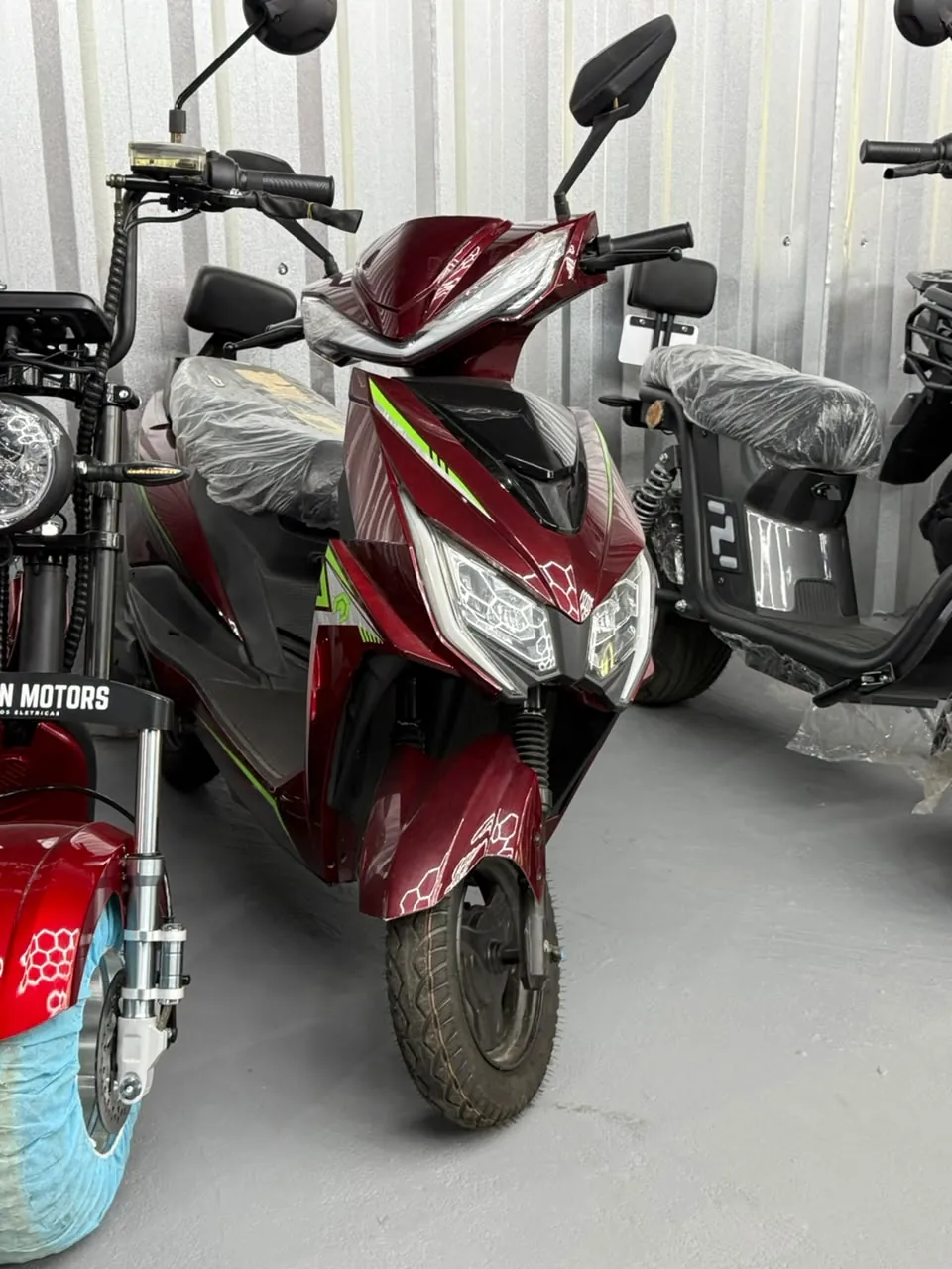 Sport Vinho, moto elétrica da Golden Motors